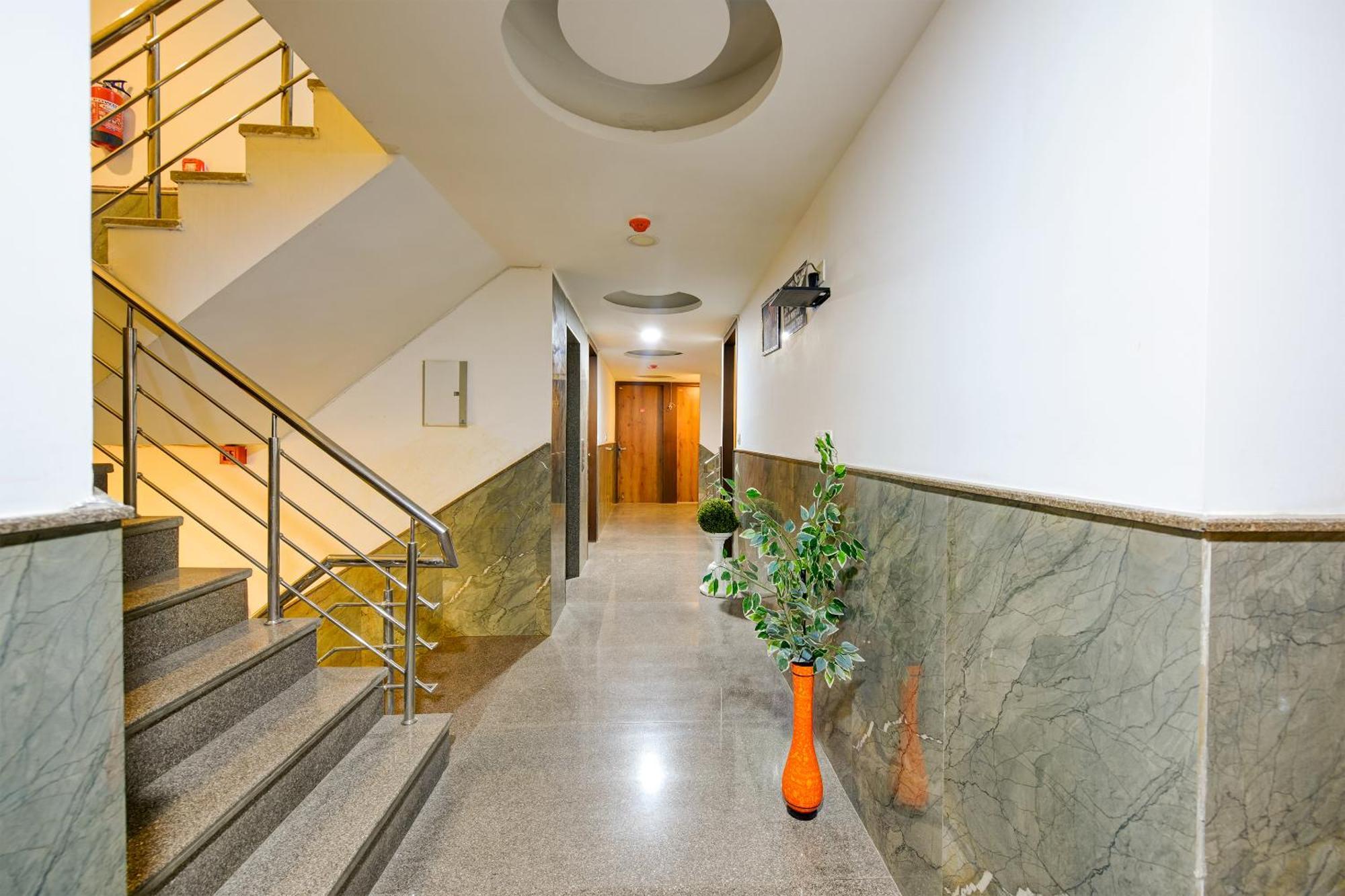 Glory Inn Near Delhi International Airport 뉴델리 외부 사진